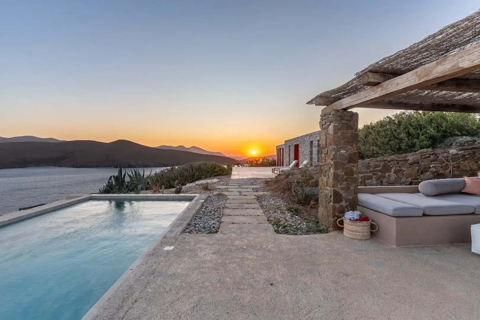1 - sea view house for sale in antiparos - cyclades south aegean greece