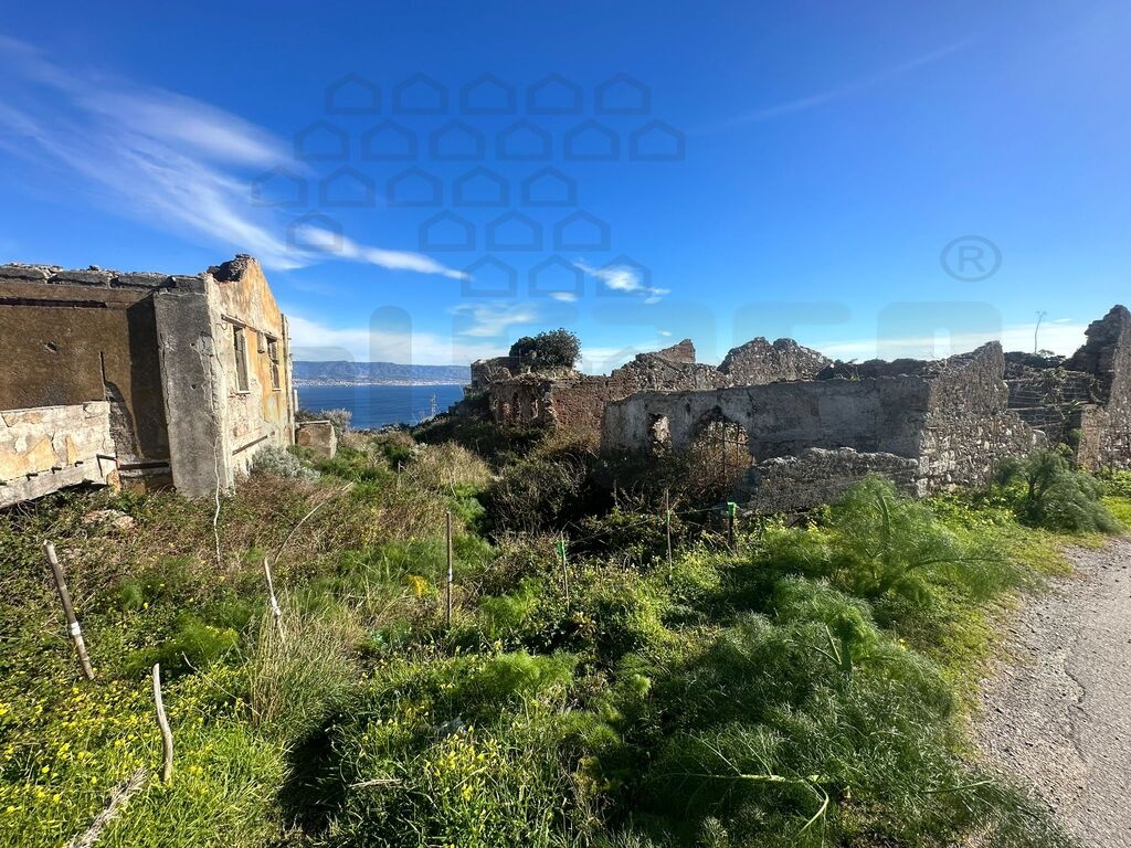 2 - house for sale in messina sicily italy