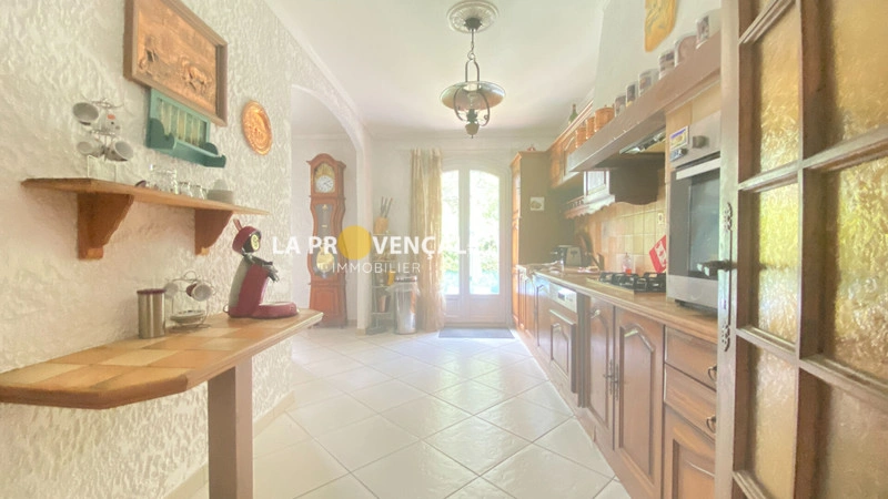 2 - house for sale in saint-savournin bouches-du-rhône france