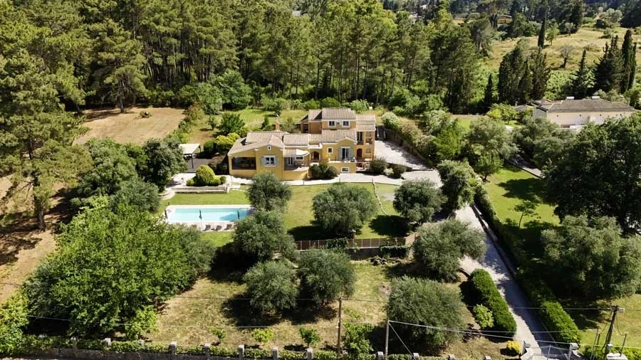 1 - vente villa plage à pied dassia îles ioniennes grèce