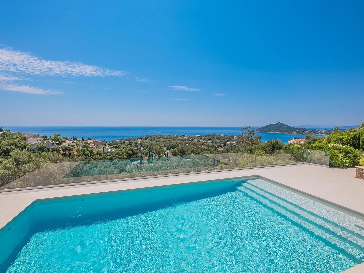 1 - verkoop villa uitzicht op zee saint-raphaël var frankrijk