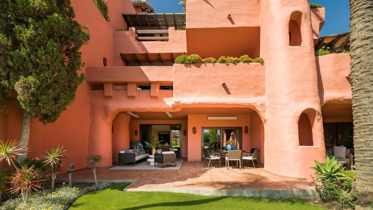 Apartamento a praia ao pé com 3 quartos