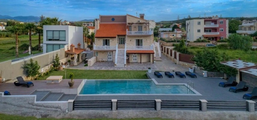2 - sea view house for sale in máleme crete greece