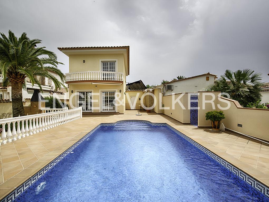 2 - verkauf haus empuriabrava katalonien spanien