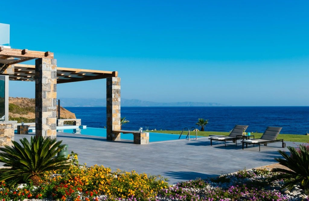 1 - waterfront house for sale in mókhlos crete greece
