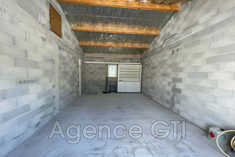 2 - house for sale in solliès-pont var france