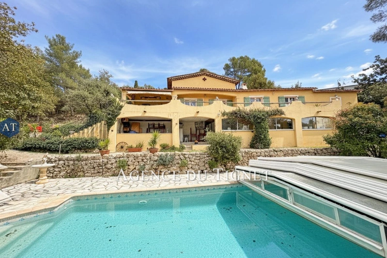 Casa con piscina