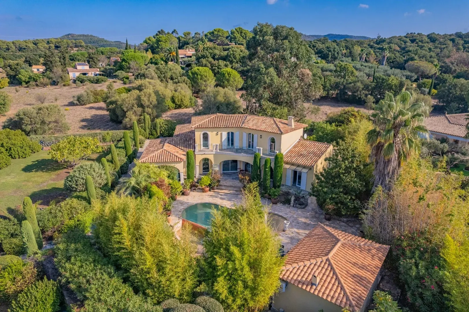 2 - продажа villa сен-рафаэль вар франция