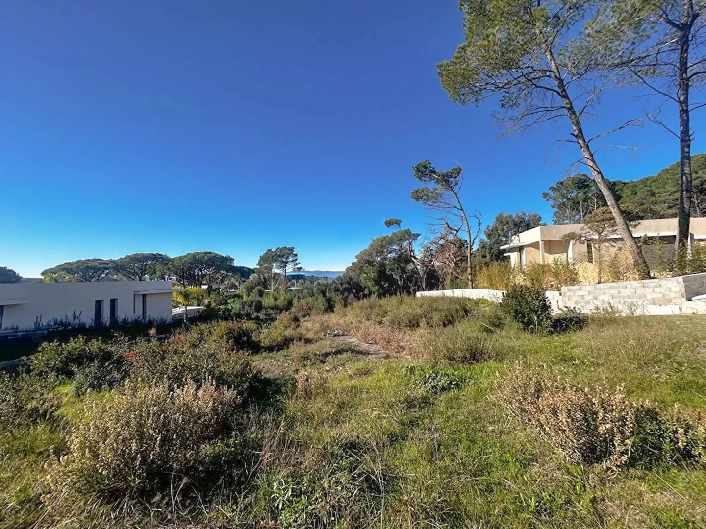 2 - verkoop terrein saint-raphaël var frankrijk