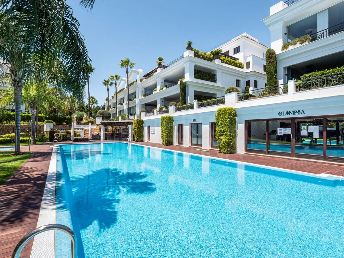 2 - vente appartement pieds dans l'eau estepona - costa del sol andalousie espagne