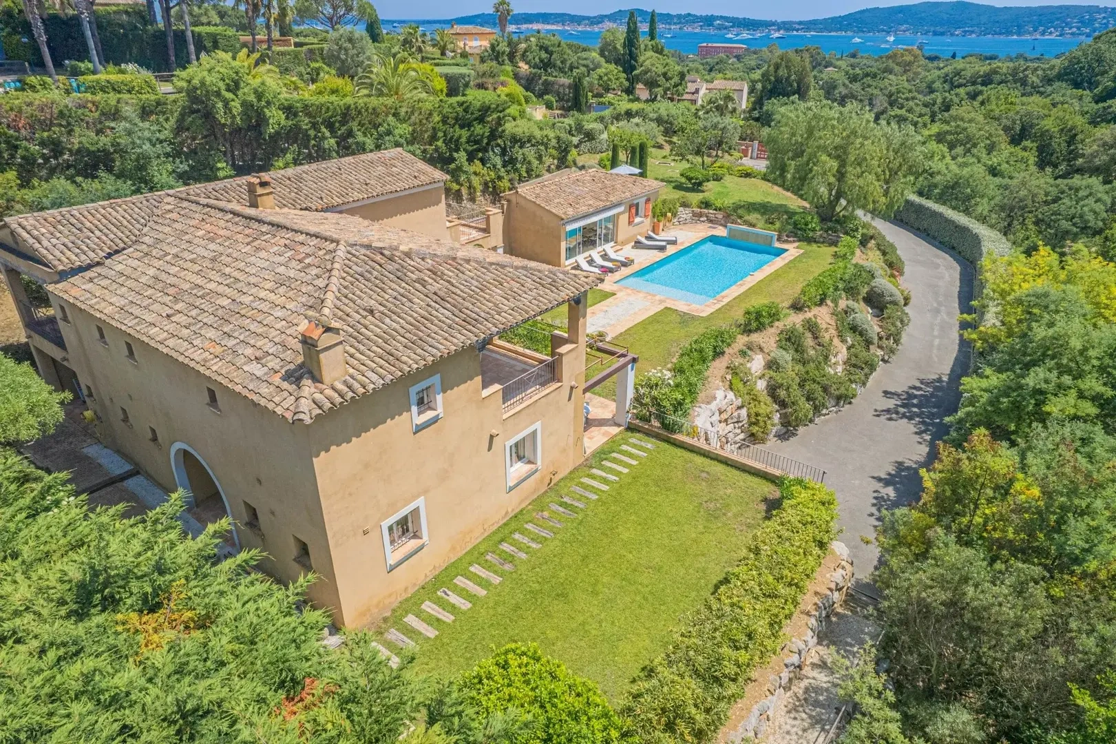 2 - verkoop huis uitzicht op zee grimaud var frankrijk