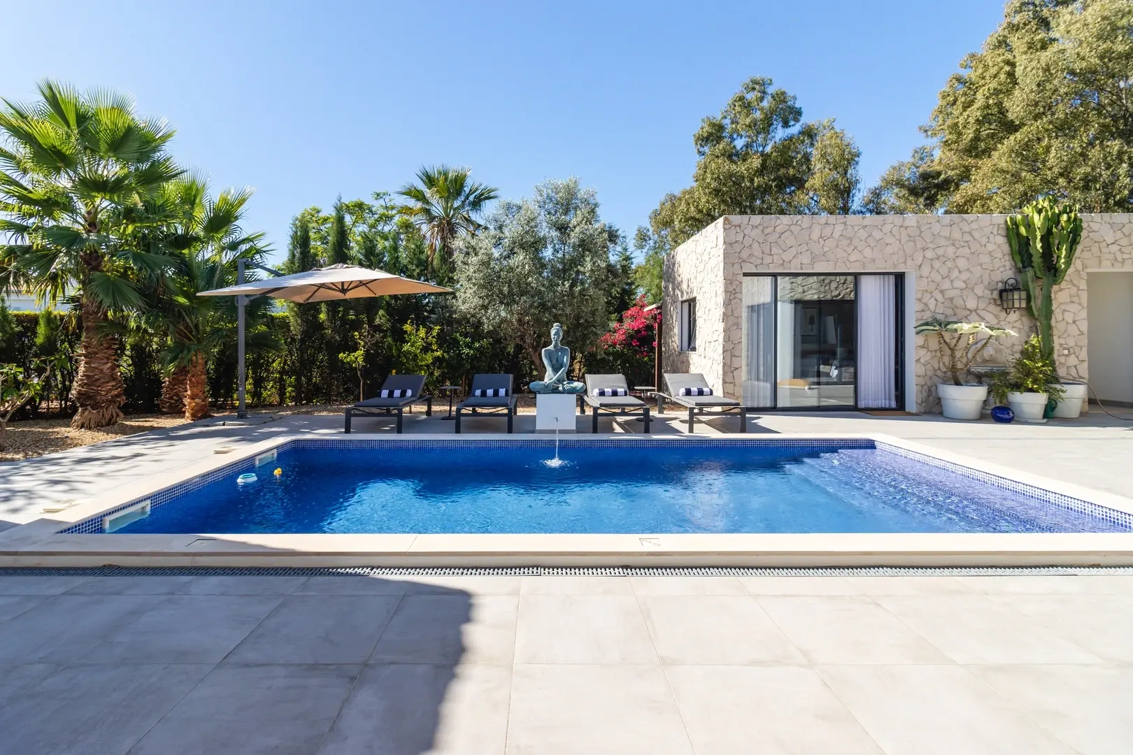 1 - villa for sale in portimão algarve portugal