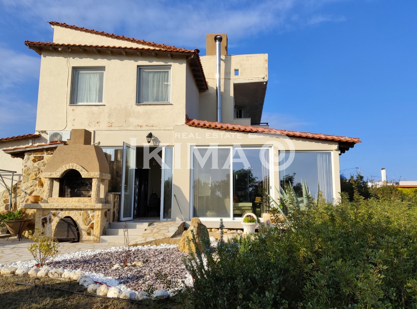 1 - waterfront building for sale in néa moudhaniá central macedonia greece