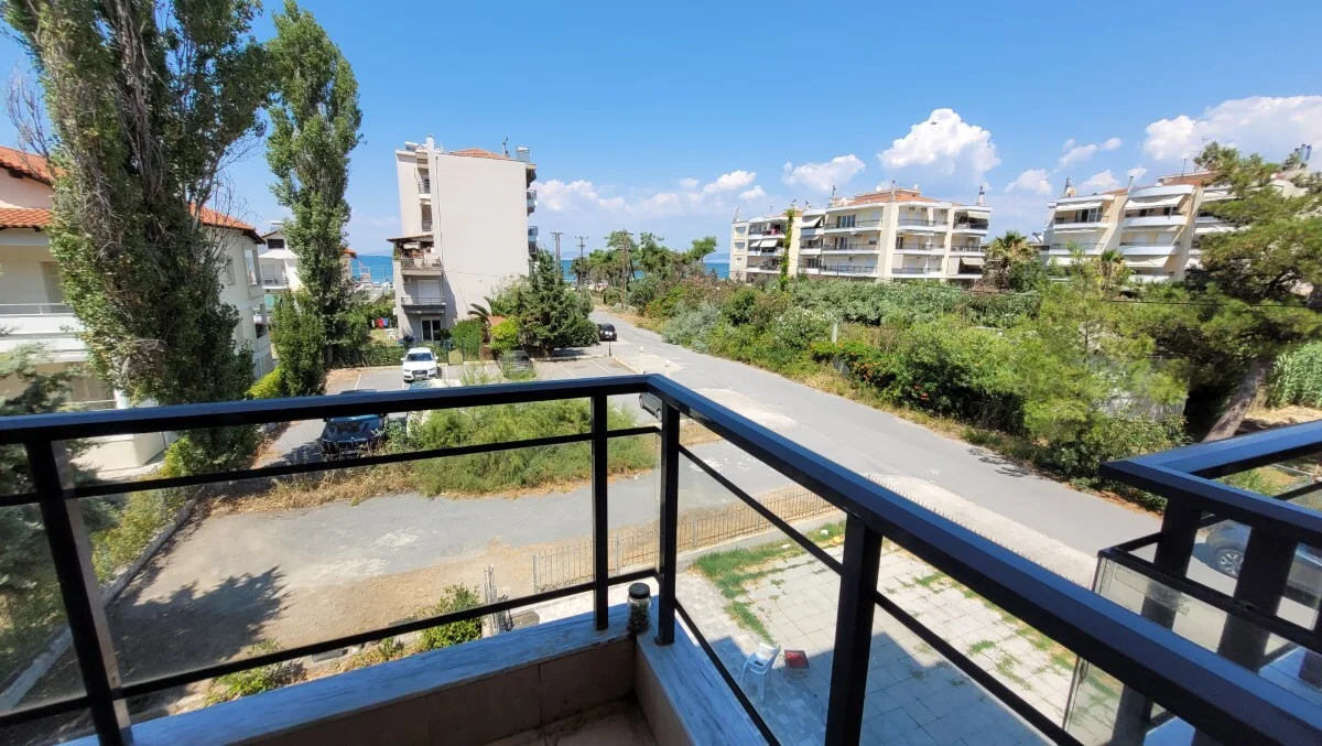 2 - verkoop appartement aan het water peraía centraal-macedonië griekenland