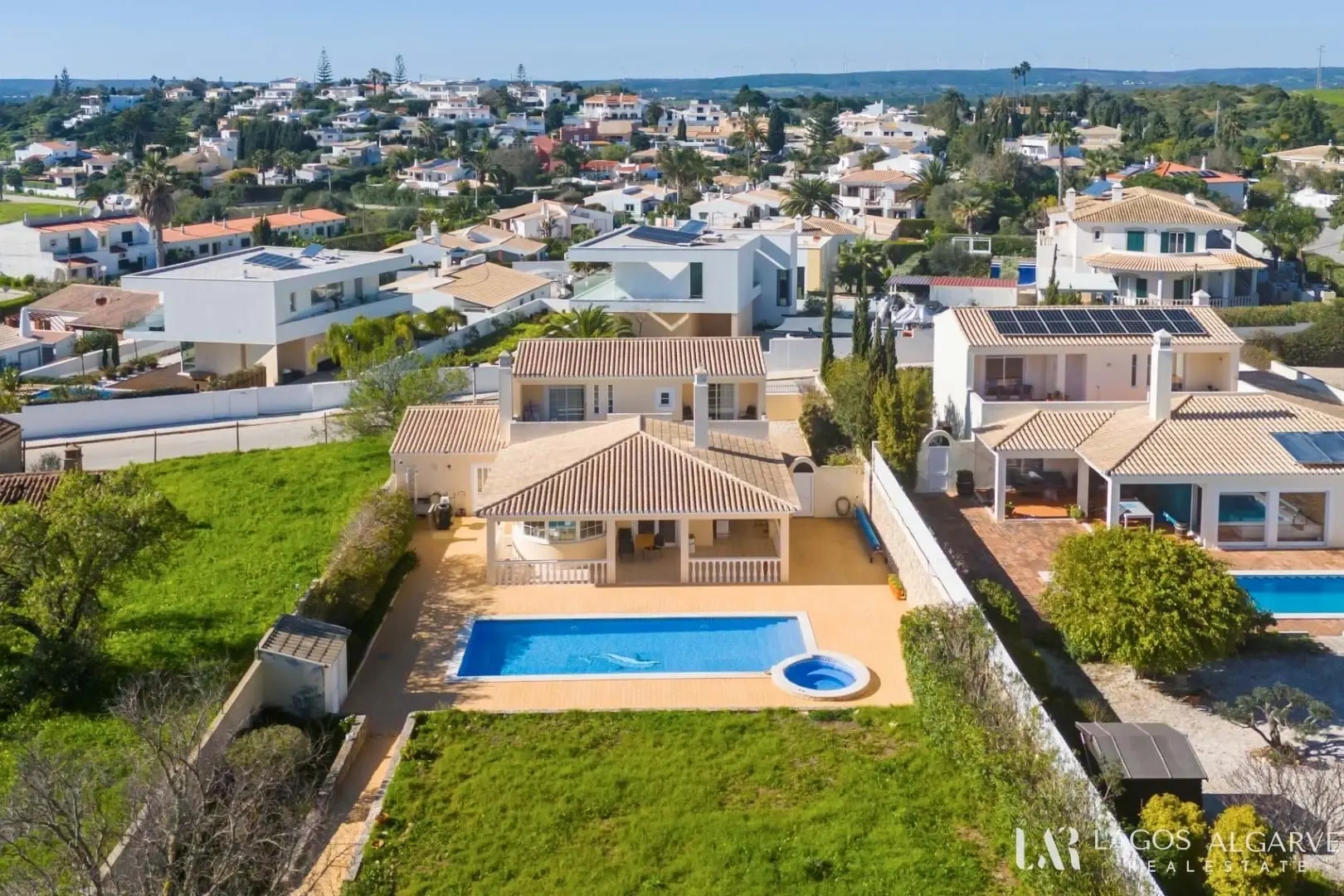 1 - verkoop huis praia da luz algarve portugal