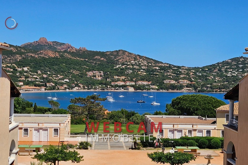Appartamento vista mare con piscina
