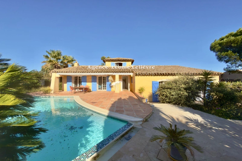1 - verkoop huis uitzicht op zee sainte-maxime var frankrijk