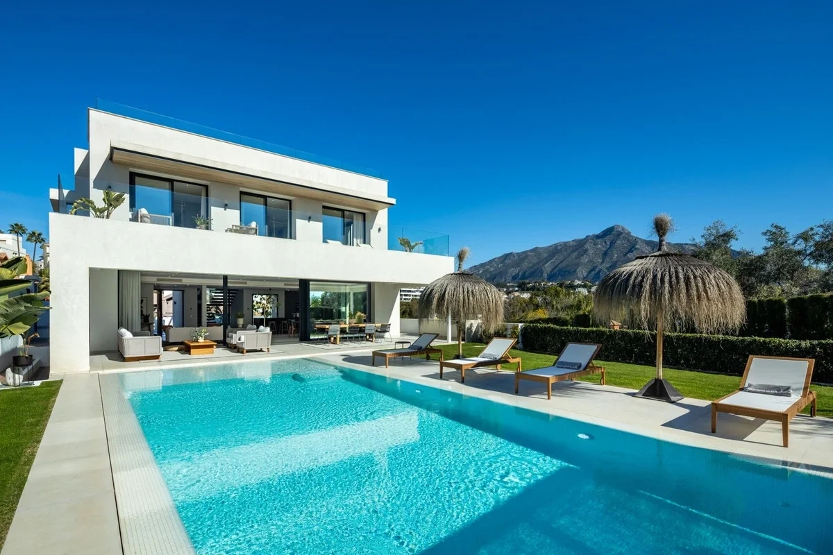 2 - vendita villa fronte mare nueva andalucia andalusia spagna