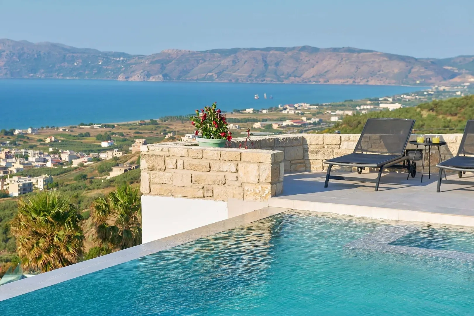 2 - venda casa vista de mar kíssamos creta grécia