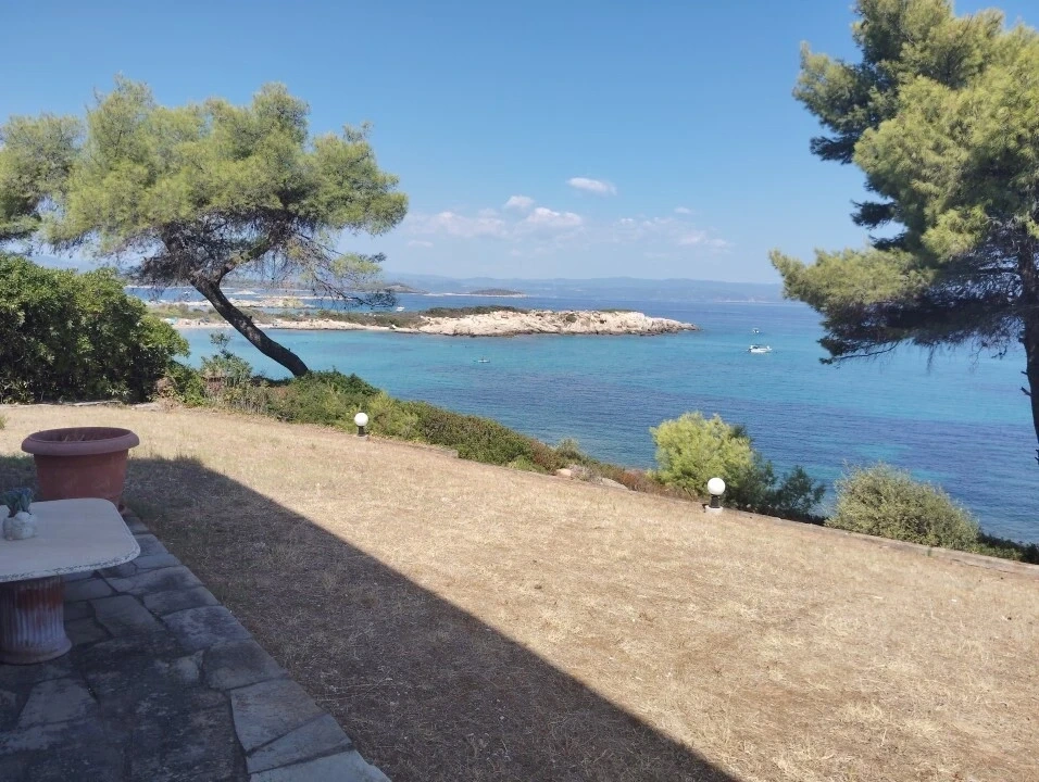 1 - vente appartement pieds dans l'eau sithonia macédoine centrale grèce