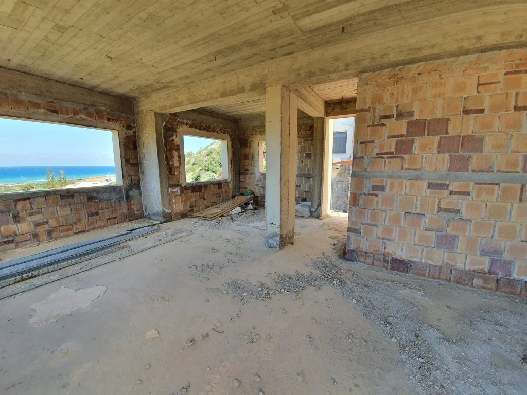 2 - venta casa vista al mar agía varvára creta grecia