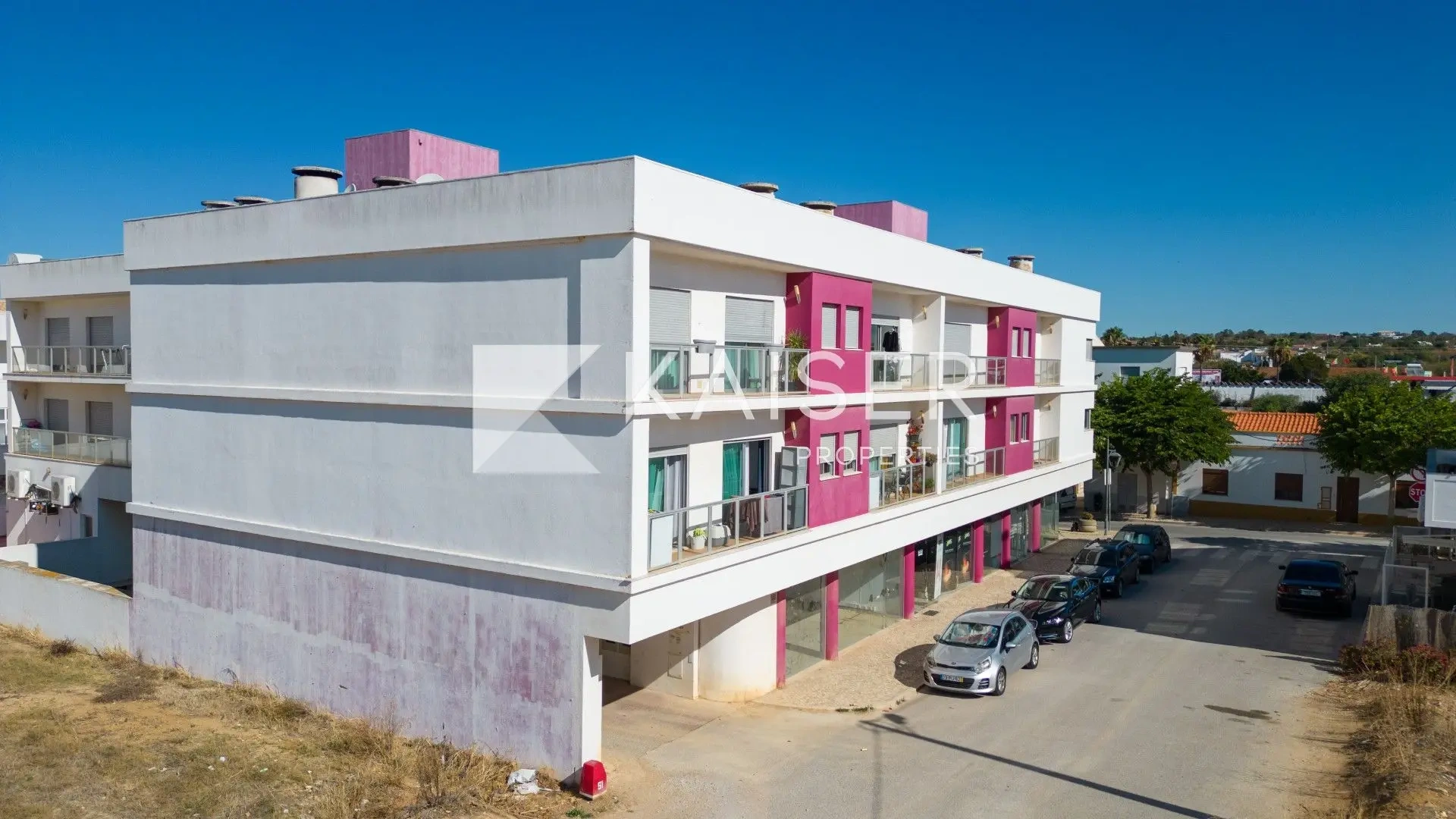 Коммерция 98 m²