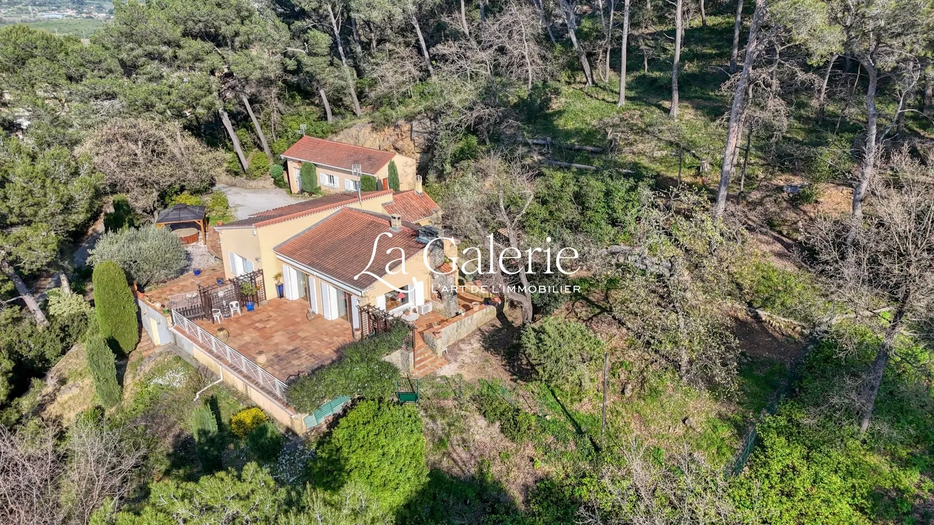 2 - venta casa la crau var francia