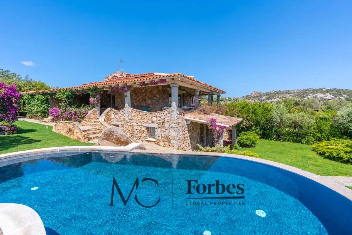 1 - verkoop huis uitzicht op zee porto rotondo sardinia italië