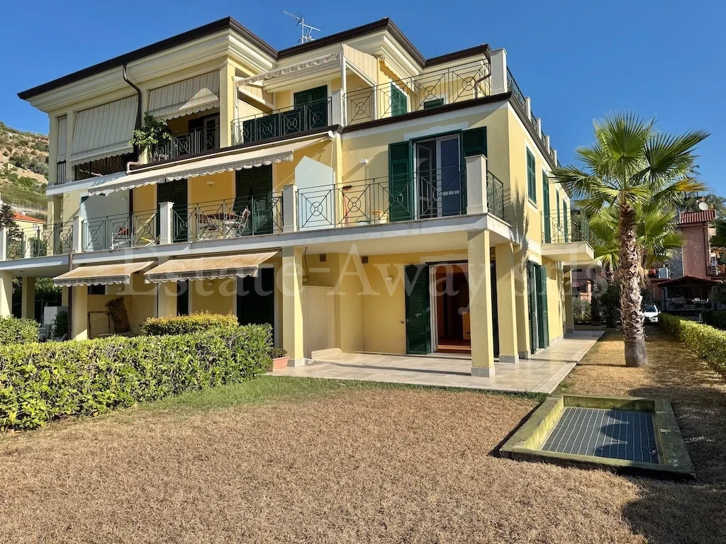 2 - beach walk apartment for sale in bordighera liguria italy