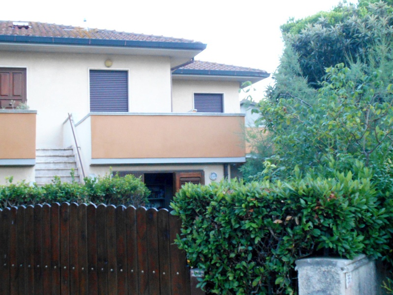 2 - vendita appartamento cecina toscana italia
