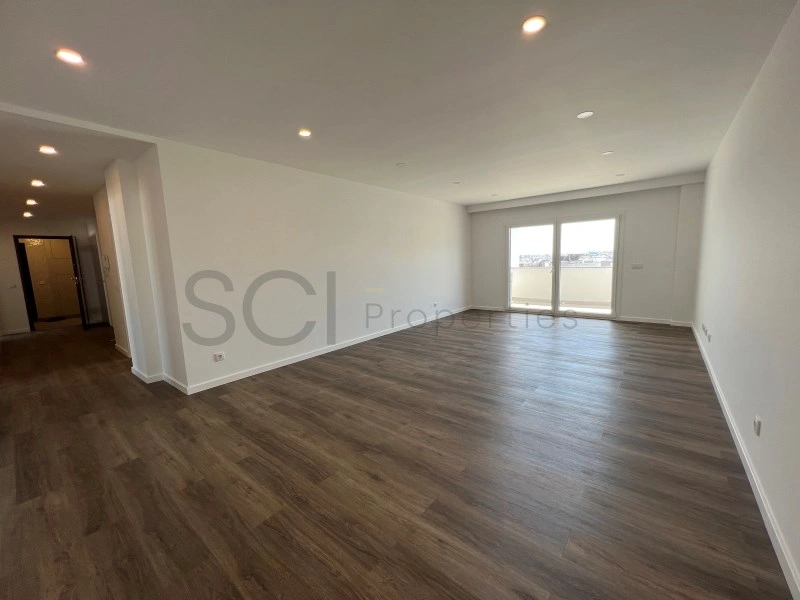 2 - apartment for sale in corroios lisbon region portugal