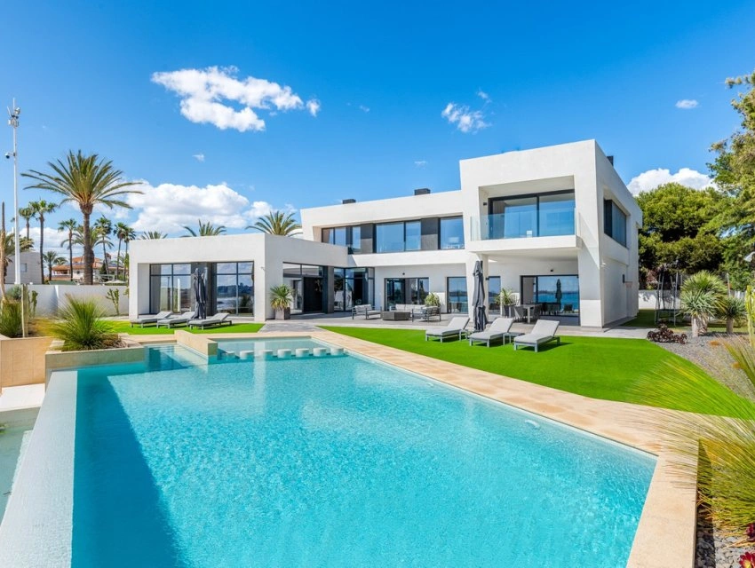 1 - verkauf villa direkt am wasser orihuela valencia spanien