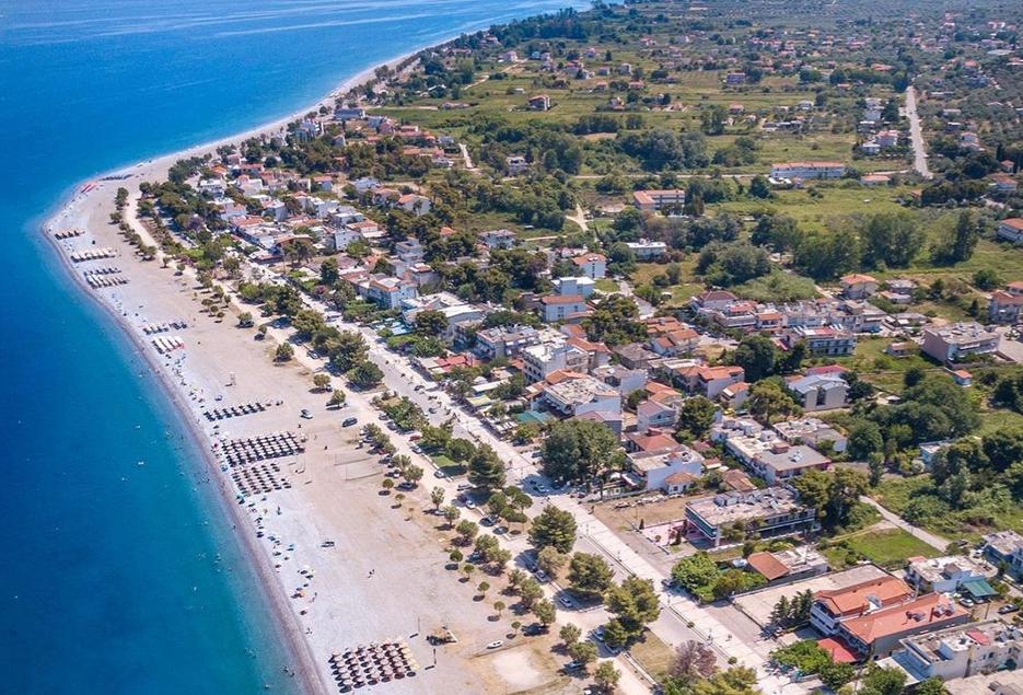 2 - vente terrain pieds dans l'eau kárystos grèce centrale grèce