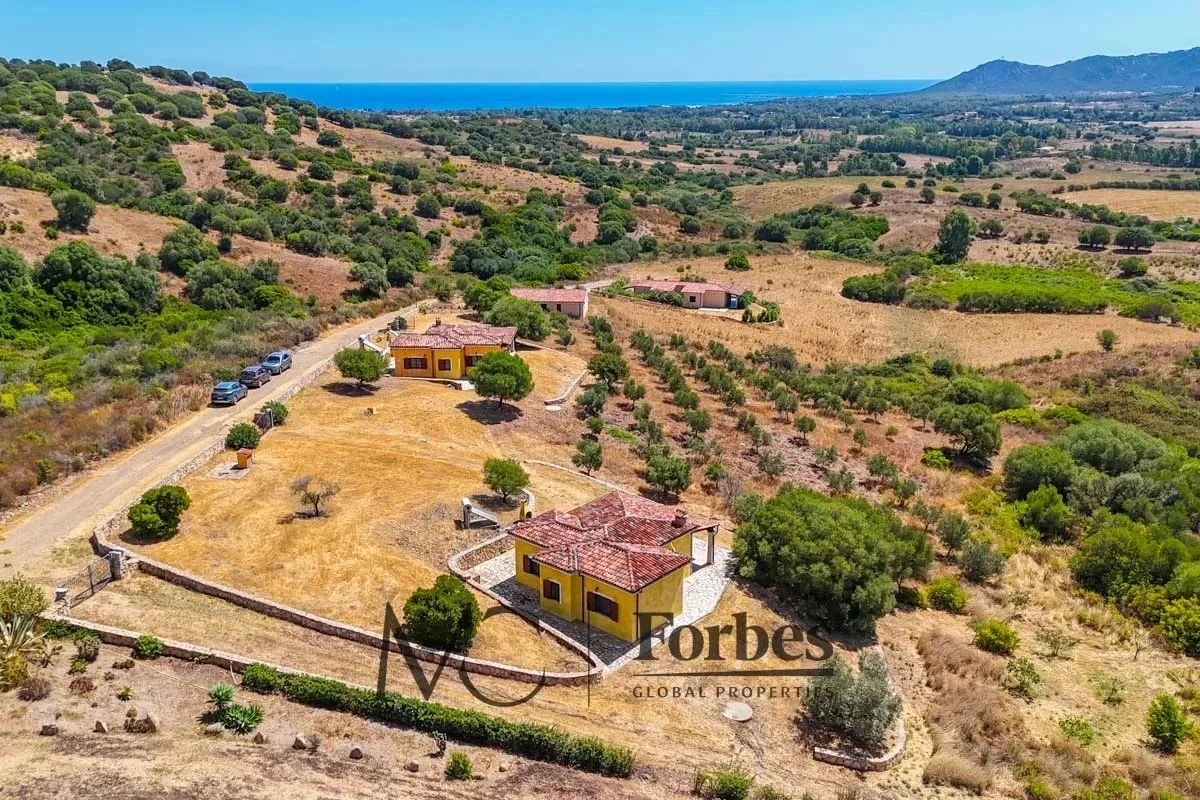 1 - verkoop huis uitzicht op zee siniscola sardinia italië