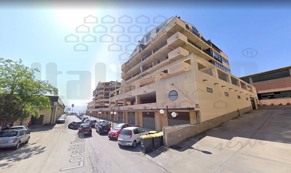 1 - venta comercio messina sicilia italia