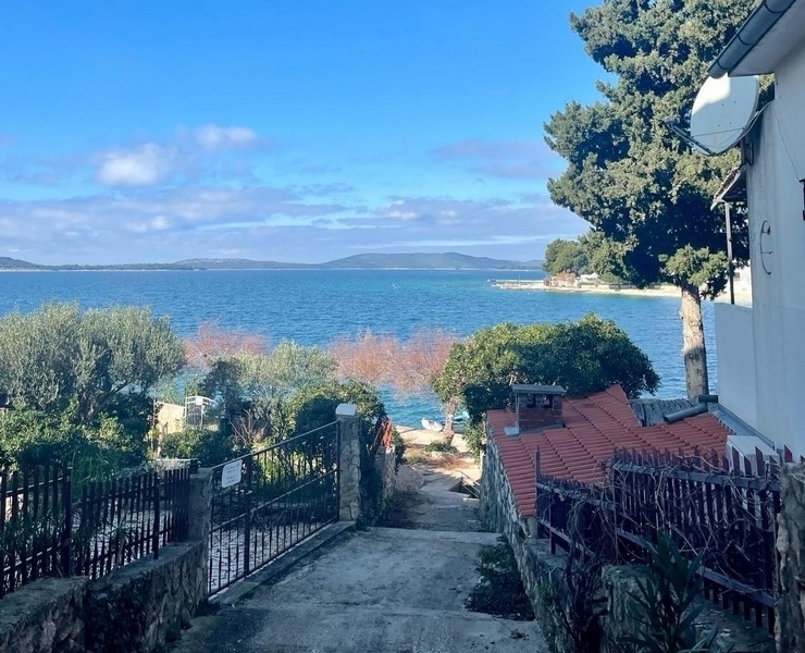 1 - vendita casa vista mare zaboric sebenico-knin croazia