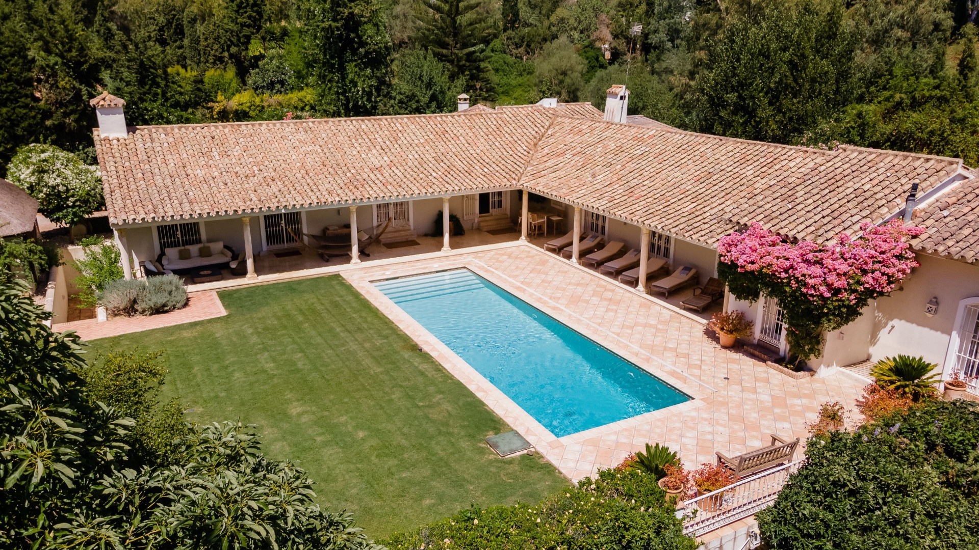 1 - house for vacation rentals in benahavis - costa del sol andalusia spain