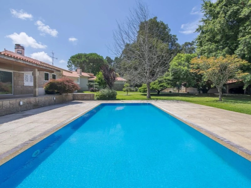 2 - house for sale in aveleda north region portugal