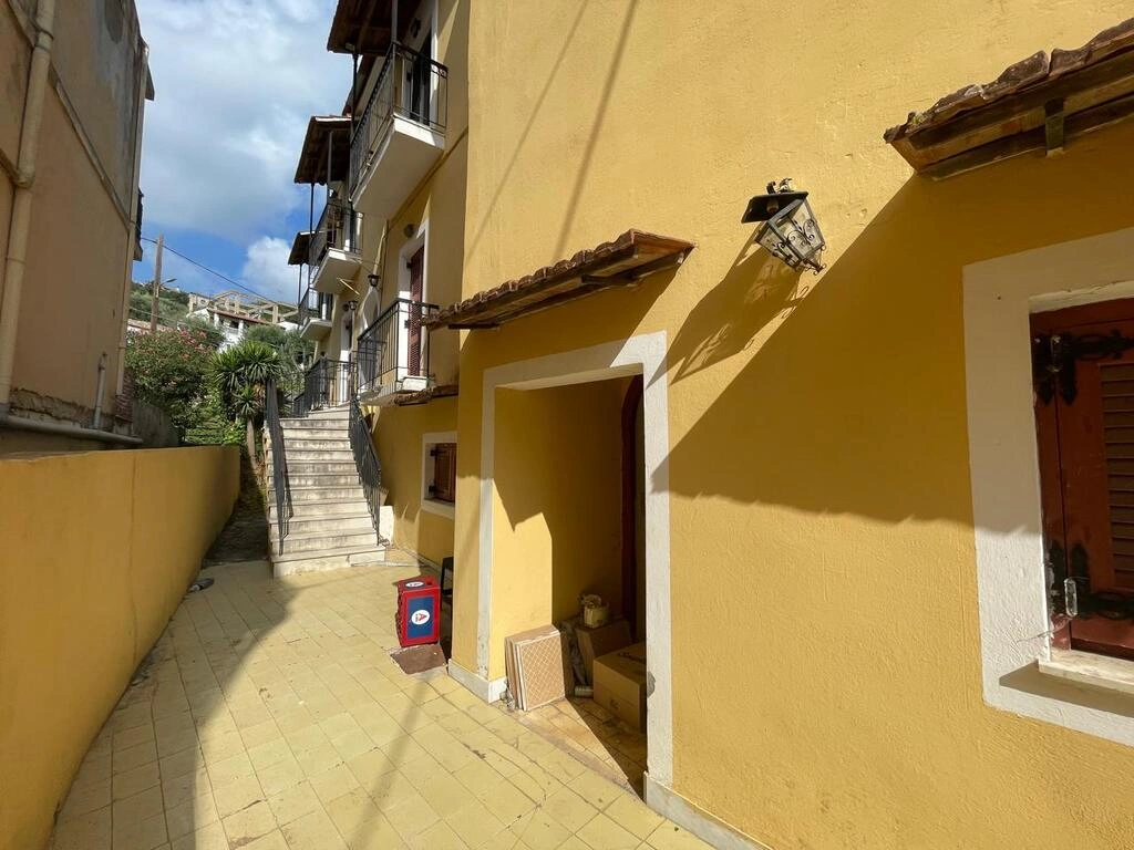 1 - vente appartement plage à pied mesongí îles ioniennes grèce