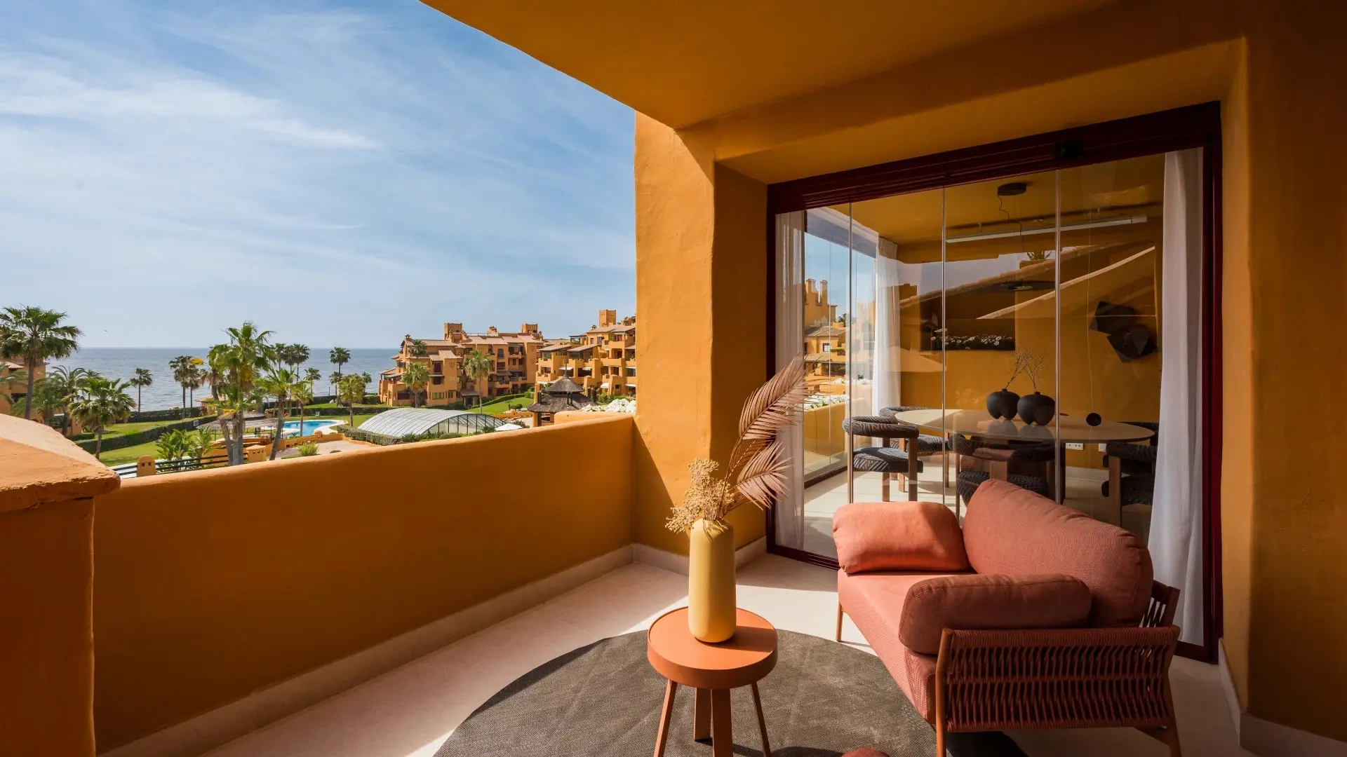 2 - verkoop appartement aan het water estepona - costa del sol andalusië spanje