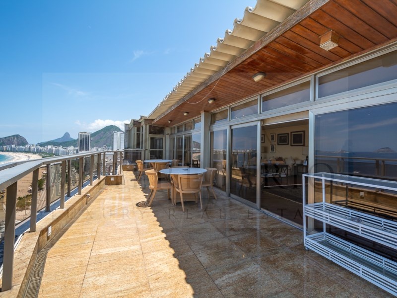 Apartamento vista al mar con 4 dormitorios