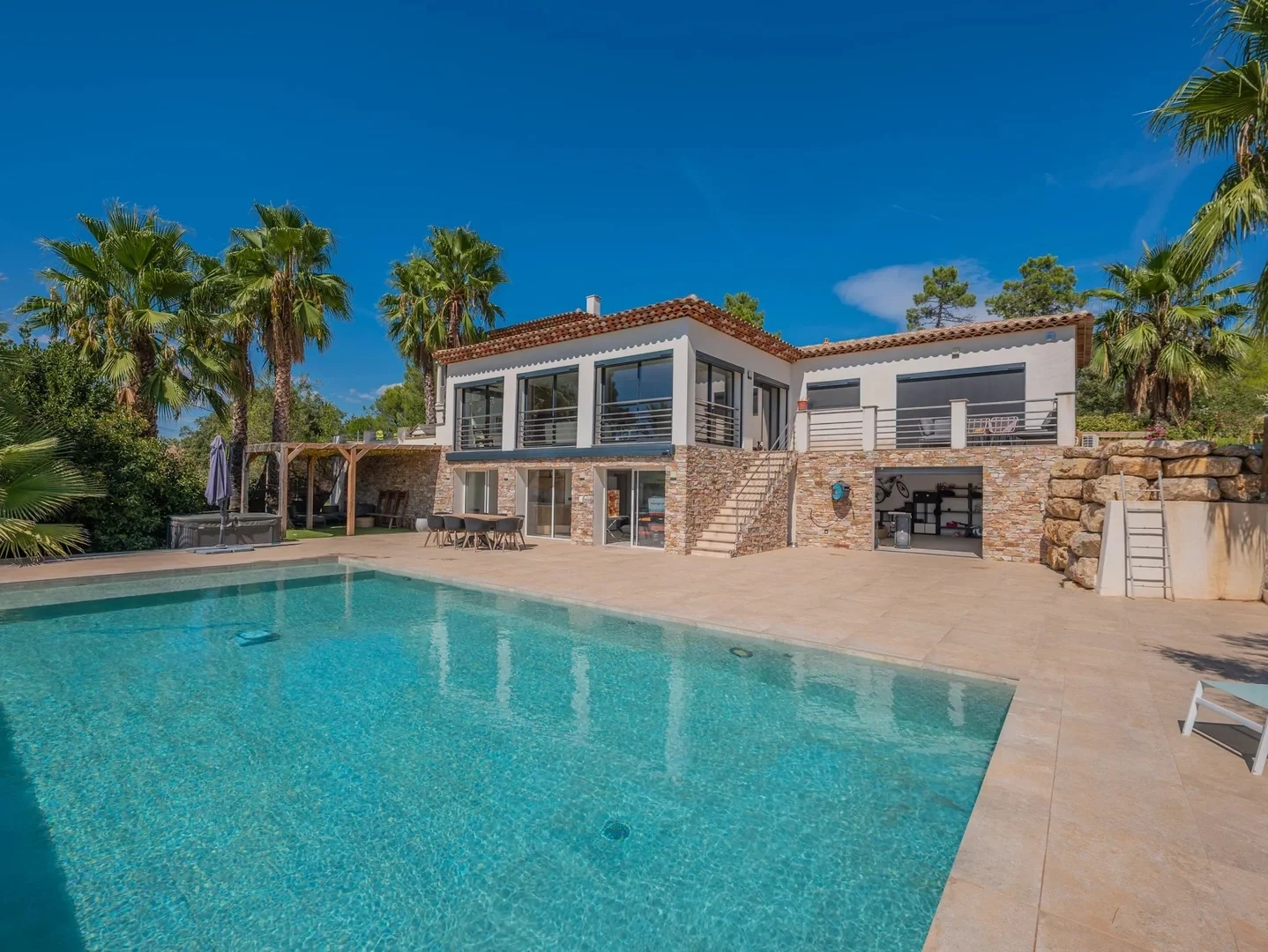 1 - vente maison roquebrune-sur-argens var france