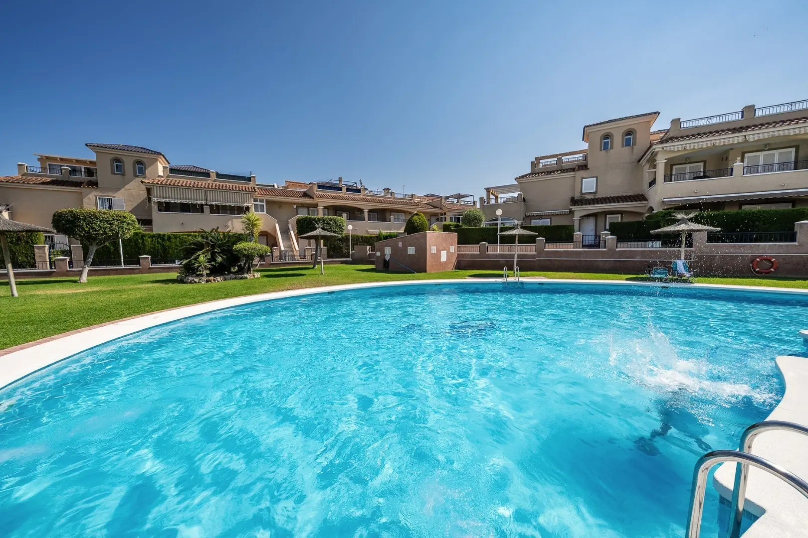 2 - venda apartamento a praia ao pé mil palmeras comunidade valenciana espanha