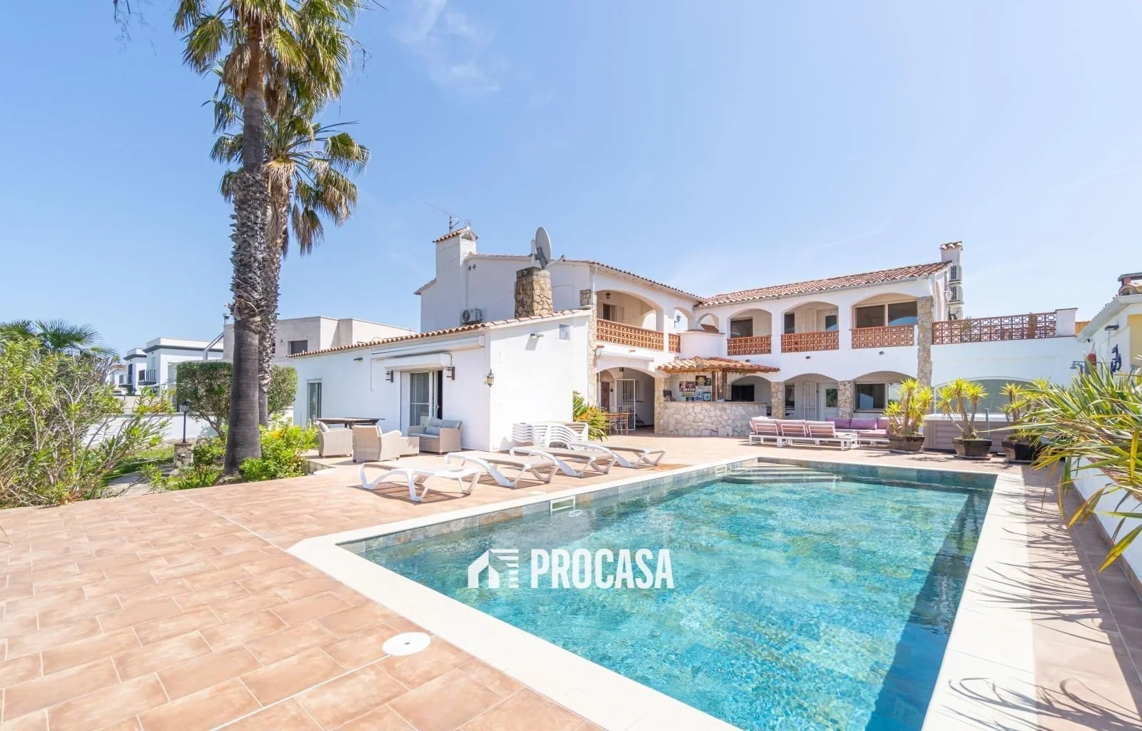1 - beach walk house for sale in empuriabrava catalonia spain
