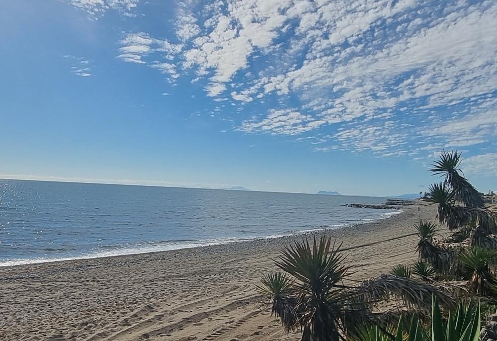 2 - verkauf grundstück direkt am wasser marbella - costa del sol andalusien spanien