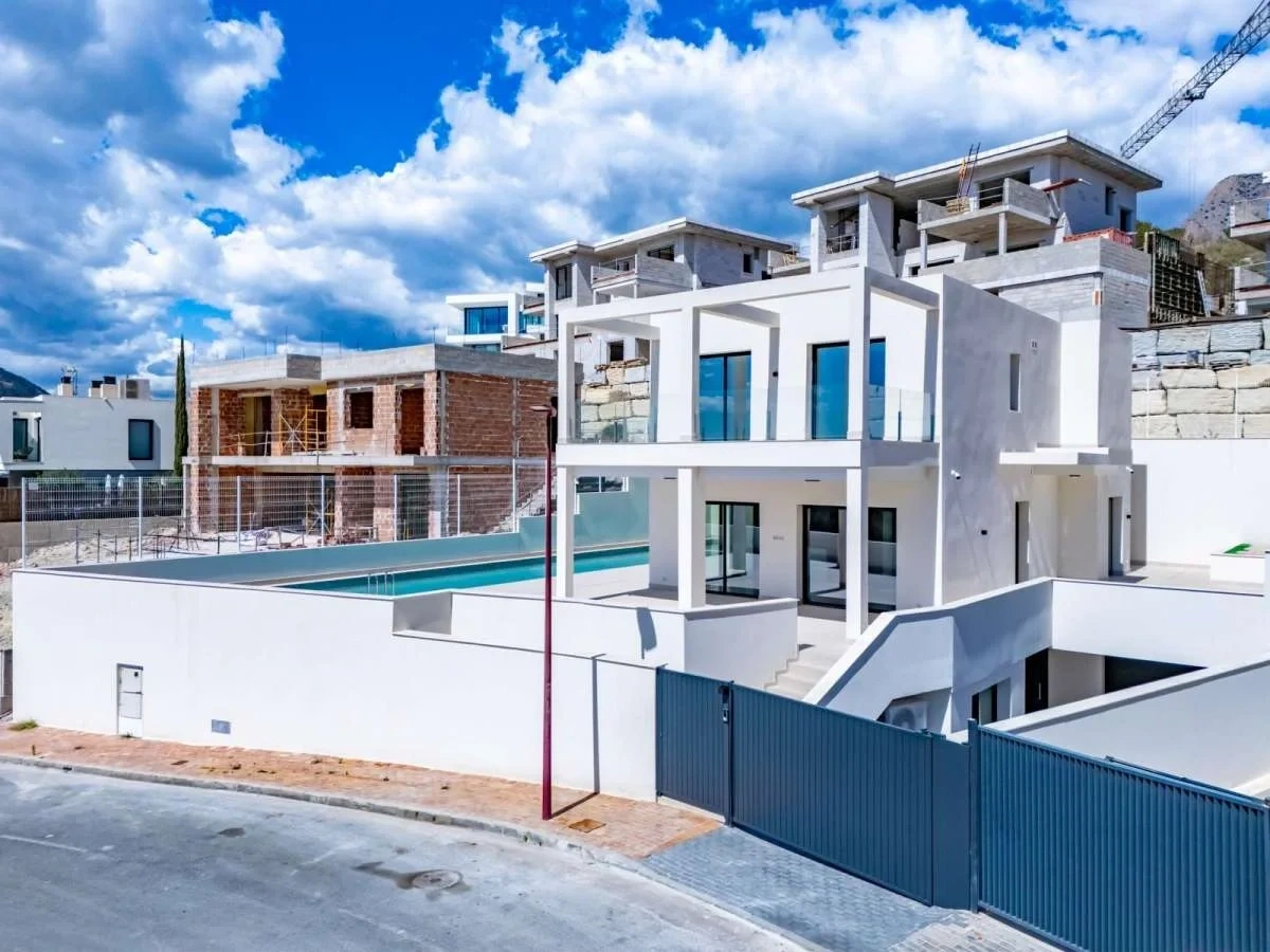 1 - vente villa pieds dans l'eau finestrat - costa blanca communauté valencienne espagne