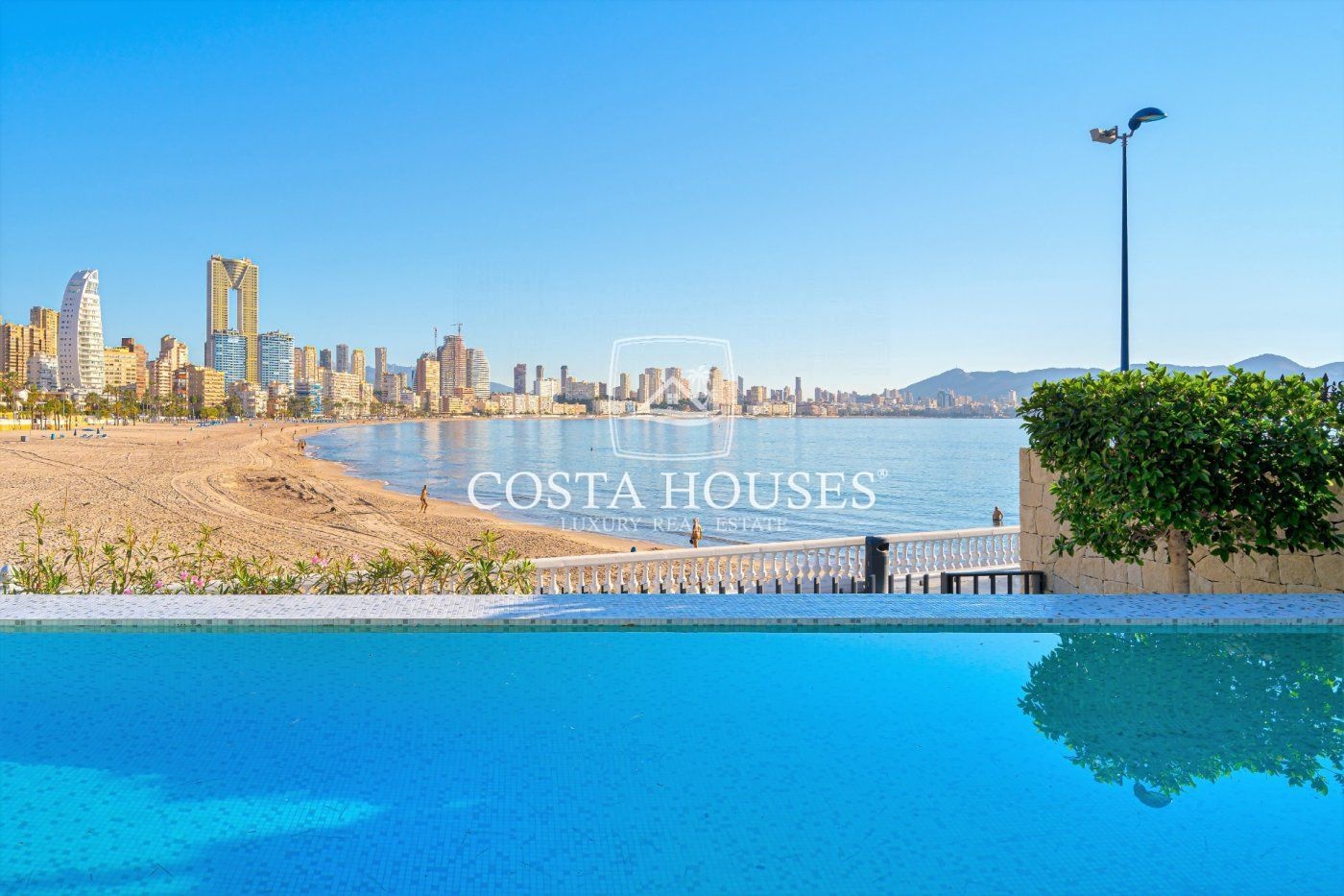 1 - vente appartement pieds dans l'eau benidorm - costa blanca communauté valencienne espagne