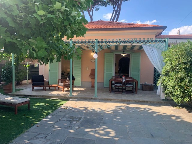 1 - villa for sale in pietrasanta tuscany italy