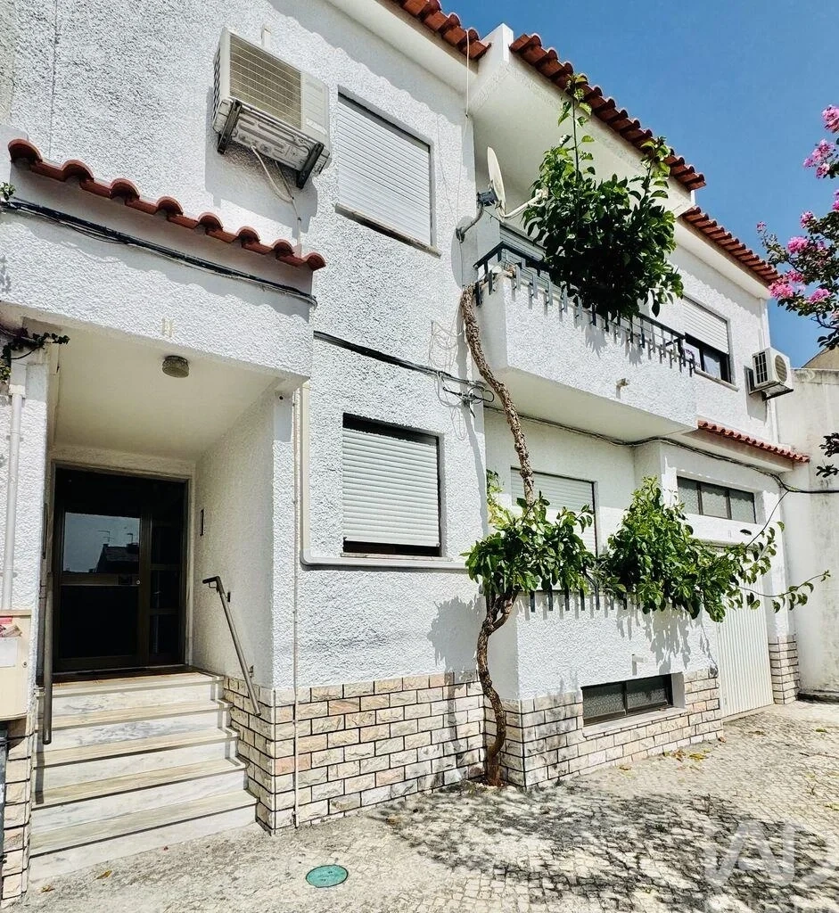 1 - villa for sale in barreiro lisbon region portugal