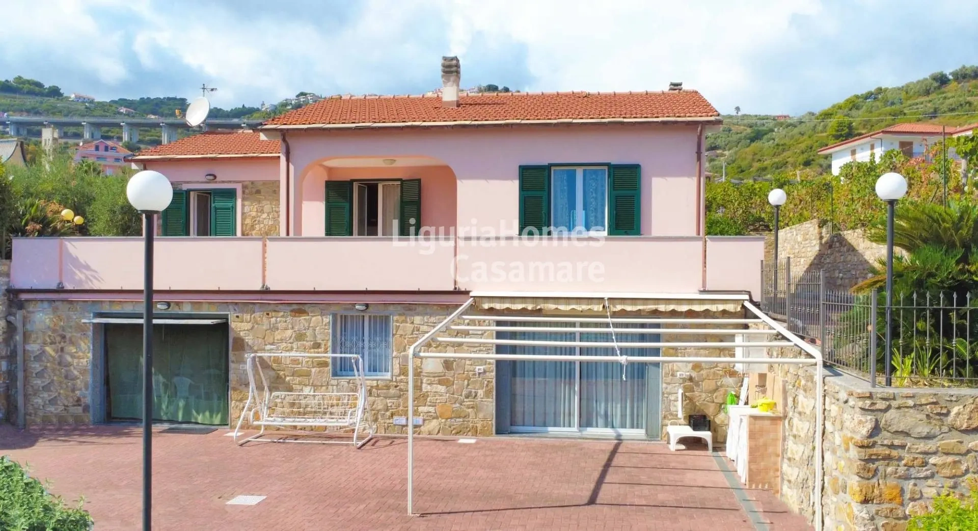 2 - vente maison cipressa ligurie italie